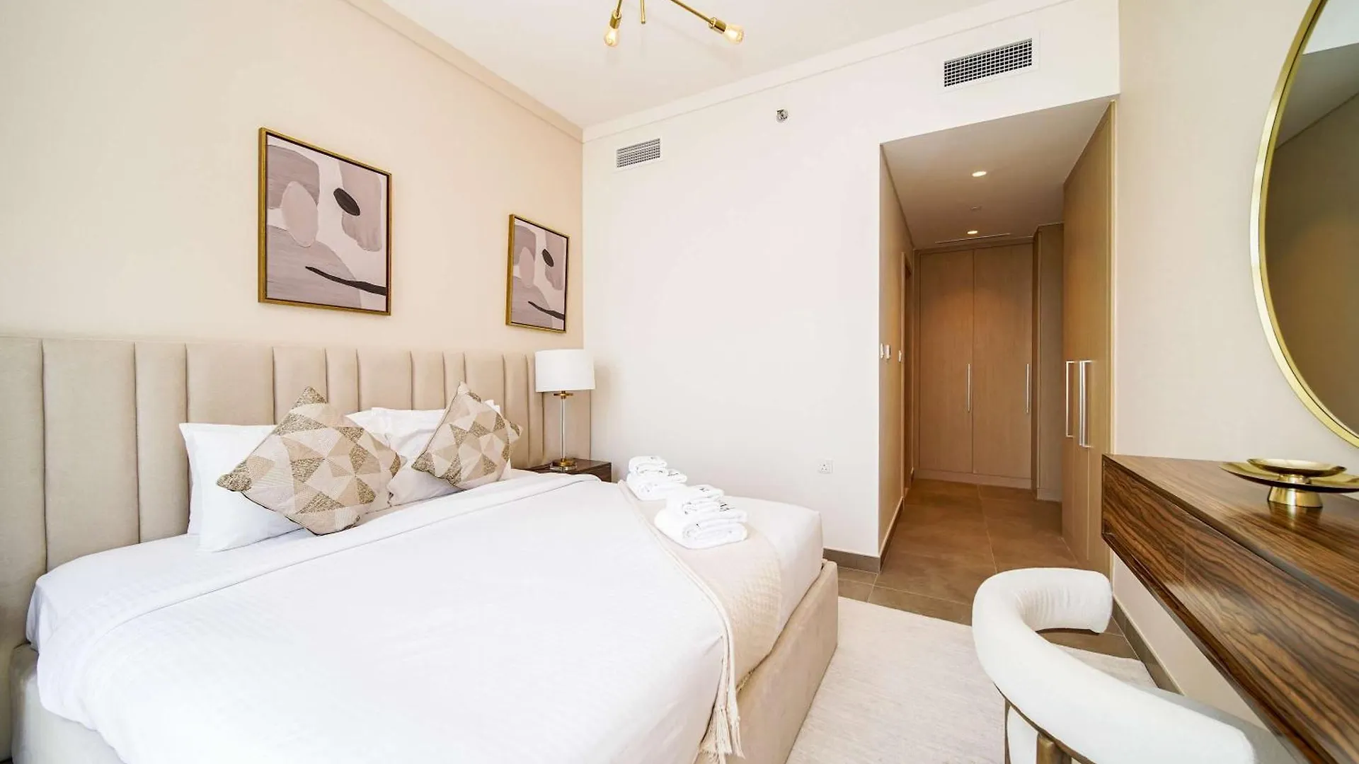 Apartament Pvh - Stylish 2Br In Creek Gate Tower 2 Dubaj